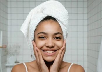 गर्मियों में चेहरे पर बनी रहेगी चमक, इस पत्ते से बनाएं प्राकृतिक फेस मास्क