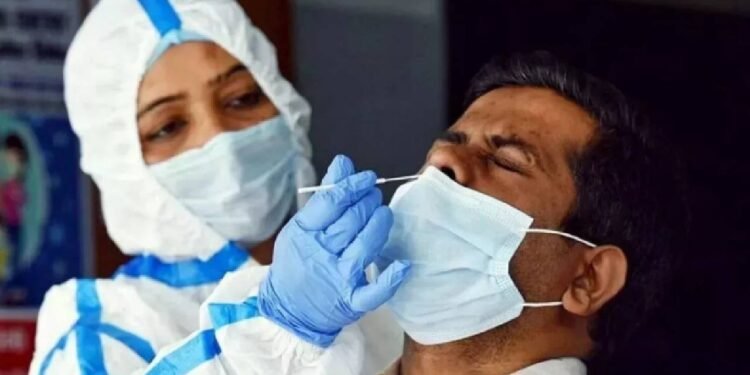 भारत में कोरोना का कहर फिर से बढ़ा: गुजरात, महाराष्ट्र और अन्य राज्यों में नए मामलों में उछाल