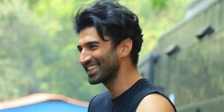 अब आदित्य रॉय कपूर के घर में घुसी दुबई की महिला, मौके पर पहुंची पुलिस, FIR दर्ज