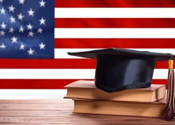 ट्रंप प्रशासन ने अमेरिका में पढ़ रहे भारतीय छात्रों को दी कड़ी चेतावनी, कहा- क्लास में नहीं आए तो वीजा रद्द कर दिया जाएगा