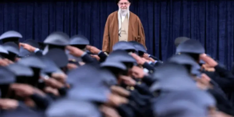 युद्ध की घोषणा! खामेनेई ने खुली चेतावनी दी - कोई दया नहीं, केवल विनाश