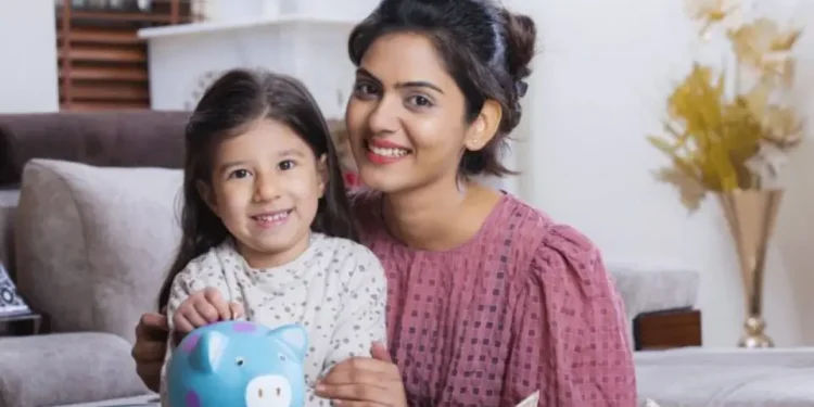 बेटियों के लिए यह सरकारी योजना, पढ़ाई और शादी के लिए जुटाए जाएंगे 70 लाख रुपये