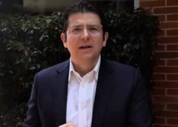 कोलंबिया सदमे में: राष्ट्रपति पद के उम्मीदवार मिगुएल उरीबे पर बंदूक से हमला