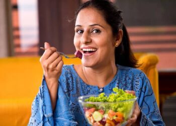 Winter Tips: कड़ाके की ठंड से पहले अपने शरीर को ऐसे करें तैयार, नहीं पड़ेंगे बीमार