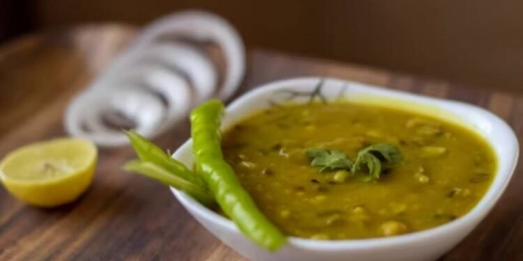 181 रन के बाद पृथ्वी शॉ का गुस्सा फूटा, बल्ला लेकर पूर्व साथियों से भिड़े