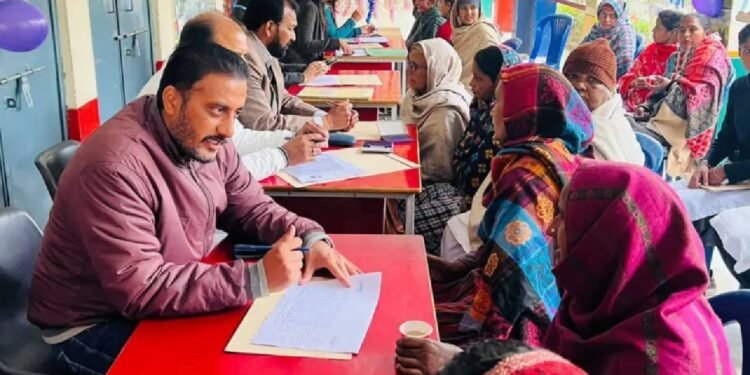 पीटीएम में बच्चों संग माता-पिता की सेहत जांच, पंजाब सरकार की शिक्षा-स्वास्थ्य जोड़ने की अनोखी पहल