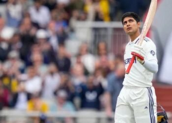 शुभमन गिल के रिकॉर्ड तोड़ शतक ने रोहित शर्मा की बादशाहत खत्म की