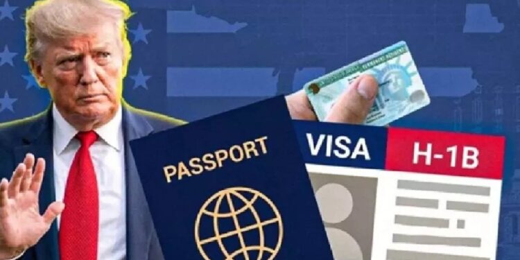 ट्रम्प का $100,000 का एच-1बी वीज़ा शुल्क भ्रम, छूट, नियोक्ता पर बोझ, वैश्विक प्रतिभा संबंधी चिंताएँ पैदा करता है