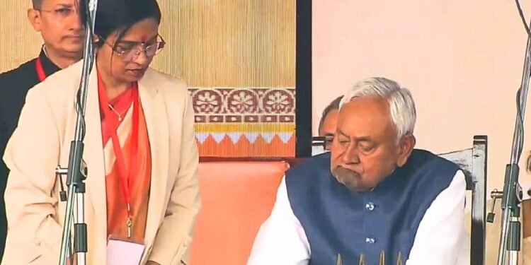 नीतीश कुमार ने बिहार के मुख्यमंत्री पद की शपथ ली, सम्राट चौधरी और विजय कुमार सिन्हा ने उपमुख्यमंत्री पद की शपथ ली