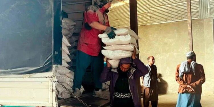 अफगानिस्तान ने पाकिस्तान को दी कड़ी चेतावनी, तीन महीने में व्यापार बंद करने का अल्टीमेटम