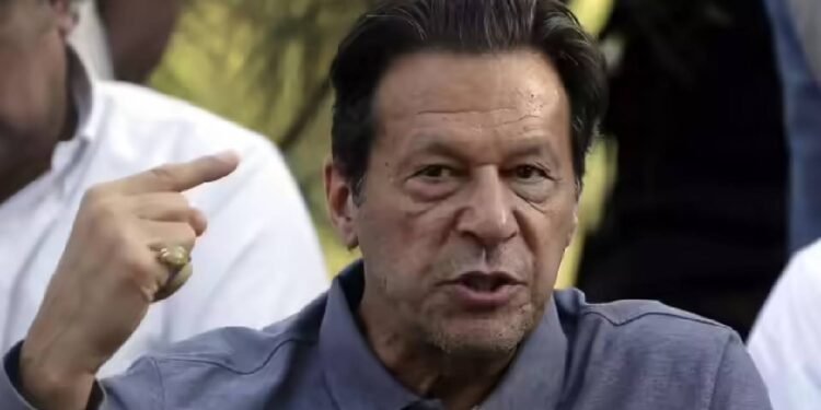 इमरान खान को अब तक बासठ साल जेल की सजा एक सौ नवासी केस पाक इतिहास में पहली बार