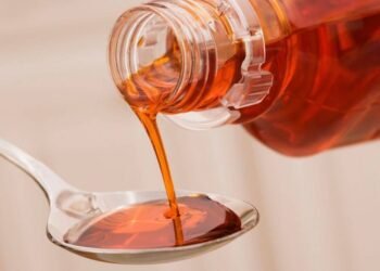 कफ सिरप में कोडीन क्यों मिलाया जाता है? इसके क्या नुकसान हैं?