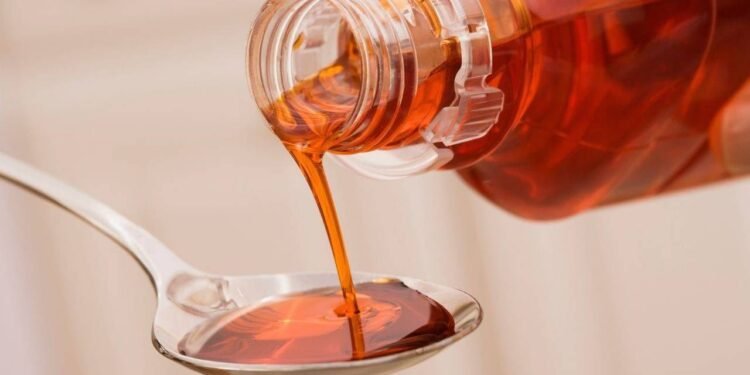 कफ सिरप में कोडीन क्यों मिलाया जाता है? इसके क्या नुकसान हैं?