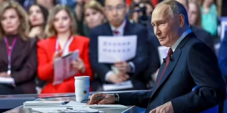 व्लादिमीर पुतिन ने प्यार में होने की बात मानी, रूसी राष्ट्रपति की गर्लफ्रेंड को लेकर अटकलें तेज