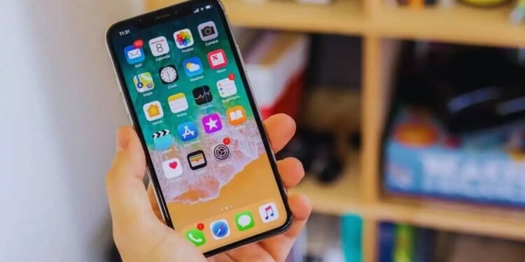 सिर्फ एक रुपये में मिलेगा आईफोन, दुर्लभ सिक्के की शर्त ने सोशल मीडिया में मचाया तूफान