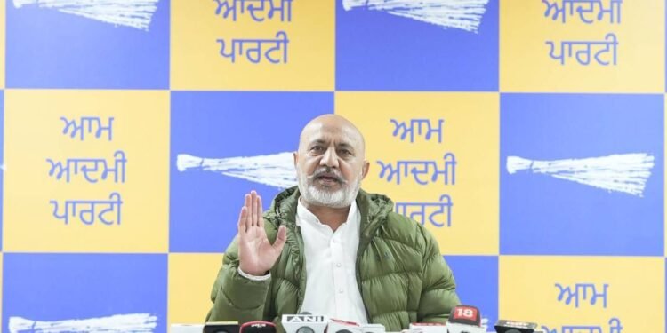 बिट्टू के बयान से खुला राज, बादलों से गठजोड़ मतलब पंजाब में नशा गैंगस्टर राज