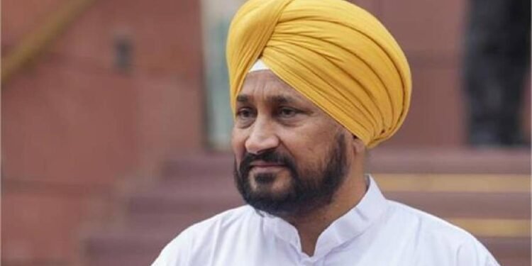 चरणजीत चन्नी ने अफवाहों को नकारा, साफ कहा-मेरी राजनीति जोड़ने वाली
