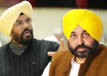 गैंगस्टरों के सहारे सत्ता की कोशिश अकाली नेताओं पर आप के गंभीर आरोप सुखबीर बादल घेरे में