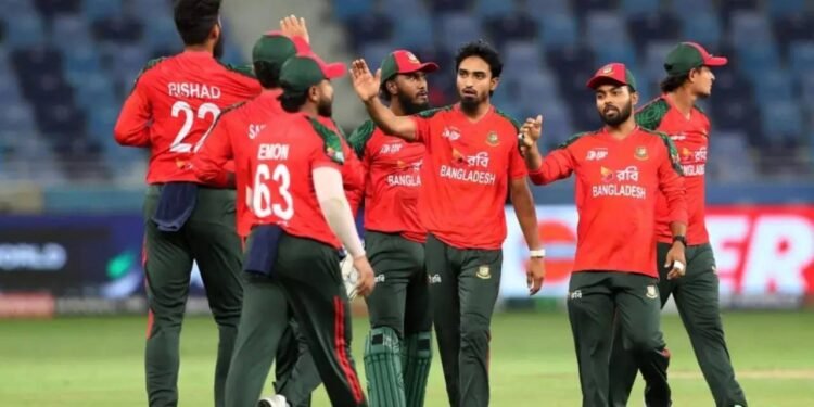 बांग्लादेश क्रिकेट में बगावत क्यों हुई और BCB चीफ नजमुल पर नोटिस क्यों गिरा