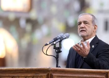 ट्रंप की धमकियों के बीच ईरान ने अमेरिका के साथ परमाणु वार्ता फिर से शुरू करने का आदेश दिया