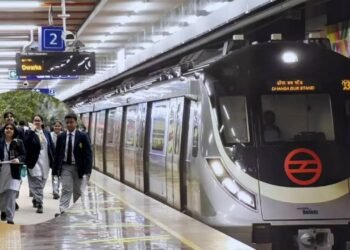 दिल्ली मेट्रो का छात्रों को बड़ा तोहफा, एडमिट कार्ड दिखाते ही लंबी लाइनों से तुरंत राहत मिलेगी