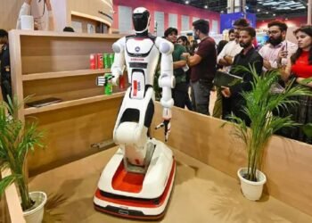 एआई इम्पैक्ट समिट में रोबो डॉग से शुरू हुआ विवाद, गलगोटिया यूनिवर्सिटी के दावों पर खड़े हुए भरोसे के सवाल