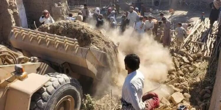 अफगान दावा पाक जेट गिराया, पायलट पकड़ा गया बताया, सीमा पर तनाव फिर भड़का हालात संवेदनशील