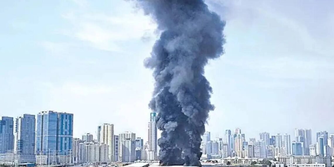 दुबई में धमाकों से मची दहशत, एयर डिफेंस सिस्टम हुआ सक्रिय, खाड़ी क्षेत्र में तनाव चरम पर