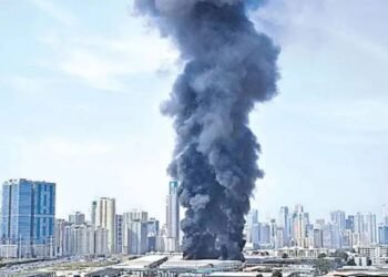 दुबई में धमाकों से मची दहशत, एयर डिफेंस सिस्टम हुआ सक्रिय, खाड़ी क्षेत्र में तनाव चरम पर