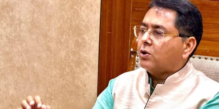 10 दिनों में 16,000 जनसभाएँ: ‘आप’ सरकार का 4 साल का रिपोर्ट कार्ड घर-घर पहुंचेगा