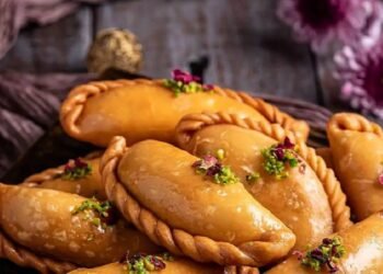 तुर्की से भारत तक गुजिया का 800 साल पुराना सफर; ऐसे बदलता गया स्वाद और स्वरूप