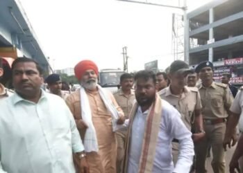 किसान नेता राकेश टिकैत की गिरफ्तारी से देशभर में किसानों का गुस्सा भड़का