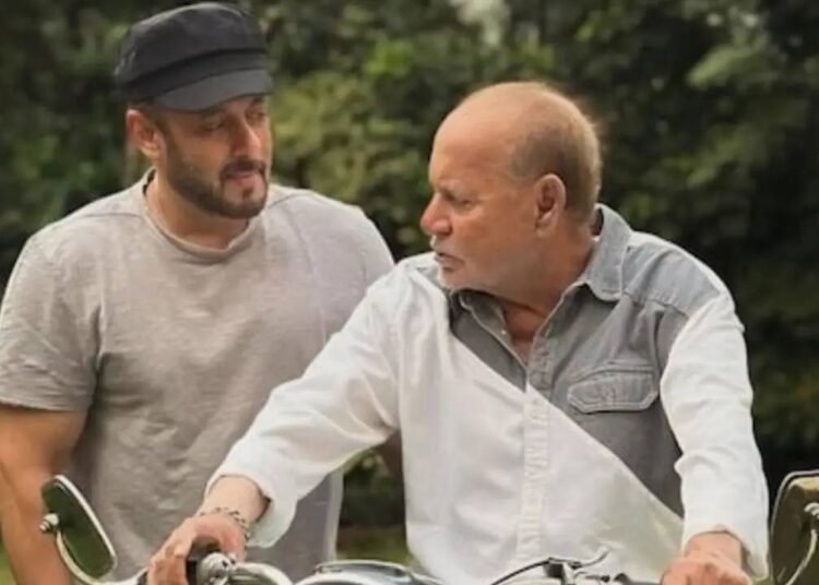 एक महीने इलाज के बाद घर लौटे सलिम खान, लीलावती अस्पताल से मिली छुट्टी से परिवार राहत में