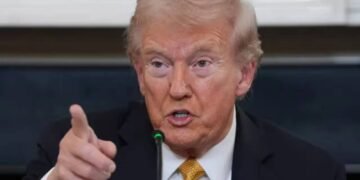 मिडिल ईस्ट में जंग भड़की, ट्रंप ने ईरान को आखिरी चेतावनी दी-बिना शर्त सरेंडर करो