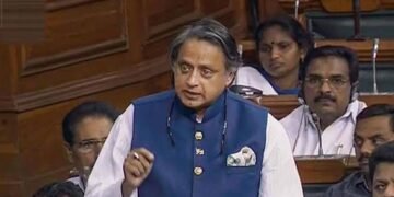 पाकिस्तान बना ‘पीस ब्रोकऱ’, थरूर बोले—जश्न मनाओ; सियासत में मचा तूफान