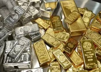 सप्ताह की शुरुआत में गिरे सोने के भाव, चांदी की कीमतों में भी आया हल्का बदलाव
