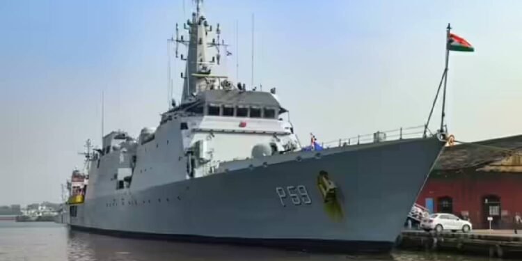 सीजफायर के बाद भी अलर्ट, हॉर्मुज में भारतीय नौसेना तैनात, सुरक्षा प्रोटोकॉल में कोई बदलाव नहीं हुआ अभी तक