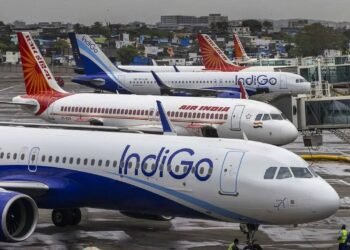  आसमान पर मंडराता संकट: फेडरेशन ऑफ इंडियन एयरलाइंस की चेतावनी-IndiGo, Air India जैसी कंपनियां भी ठप होने के कगार पर