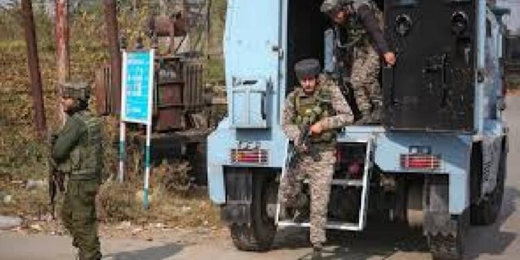 सोलर कैमरों से फौजी ठिकानों की निगरानी का भंडाफोड़, सीमा पार तक पहुंच रही थी तस्वीरें, 17 लोग हिरासत में