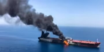 होर्मुज में भारतीय जहाज पर फायरिंग के बाद भारत सख्त, ईरान को तलब कर चेतावनी